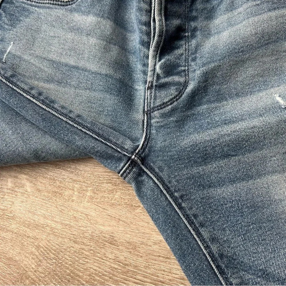 RtA ROAD  TO AWE Icon Distressed Skinny Jeans - Picture 9 of 16